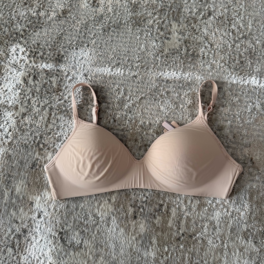 Victoria's Secret Tan Seamless T-Shirt Bra